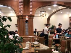 大堂-清真·玛丽亚新疆菜主题餐厅(浙江中路店)