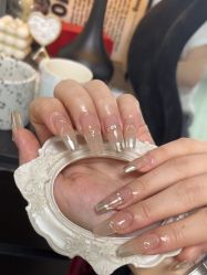 -芊屿芊浔美甲