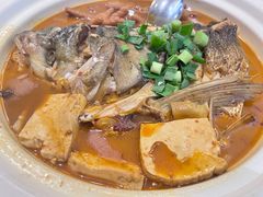 鸡爪烧鱼头-新白鹿餐厅(爱琴海购物中心店)