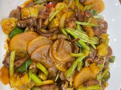 酸萝卜炒鸡杂-毛哥小馆子(百井坊巷店)