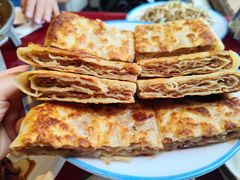 猪肉大葱千层饼-鸿亨泰杂鱼馆(港馨家园店)