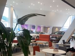 -广州南菱奥申奥迪4S店(白云店)