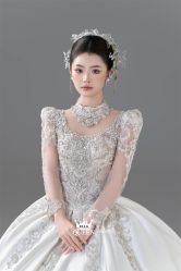 点击看大图 -艾拉·女王婚纱礼服馆