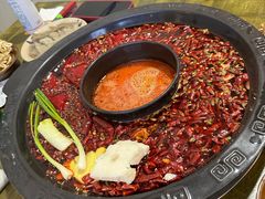 -黄潇洒老火锅(九眼桥宏济巷店)