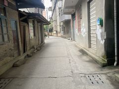 -依云煎包店