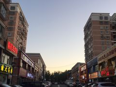 -牧场烧烤餐饮广场