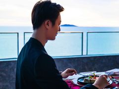 -三亚湾海居铂尔曼度假酒店