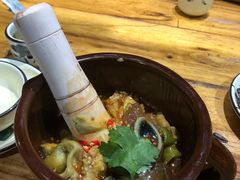 -老滇山寨•云南特色菜•地方菜•民族风情歌舞表演(金碧店)