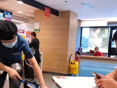 -麦当劳(中唱大厦店)