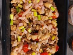 泡菜碎米鸡-饭饱香土碗菜(新科店)