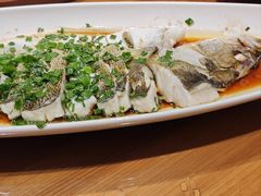 -头上红煨盐鸡·非遗院子餐厅