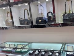 -恒一珠宝·回收黄金钻石奢侈品(灵岩南路店)