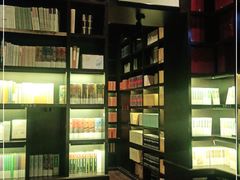 -钟书阁(松江泰晤士小镇店)