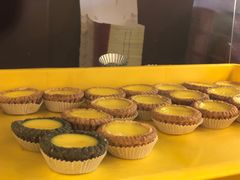 竹炭黑芝麻蛋塔-品泉茶室