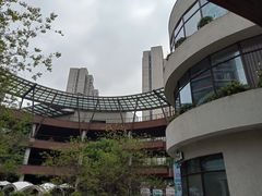 -瑞虹新天地月亮湾