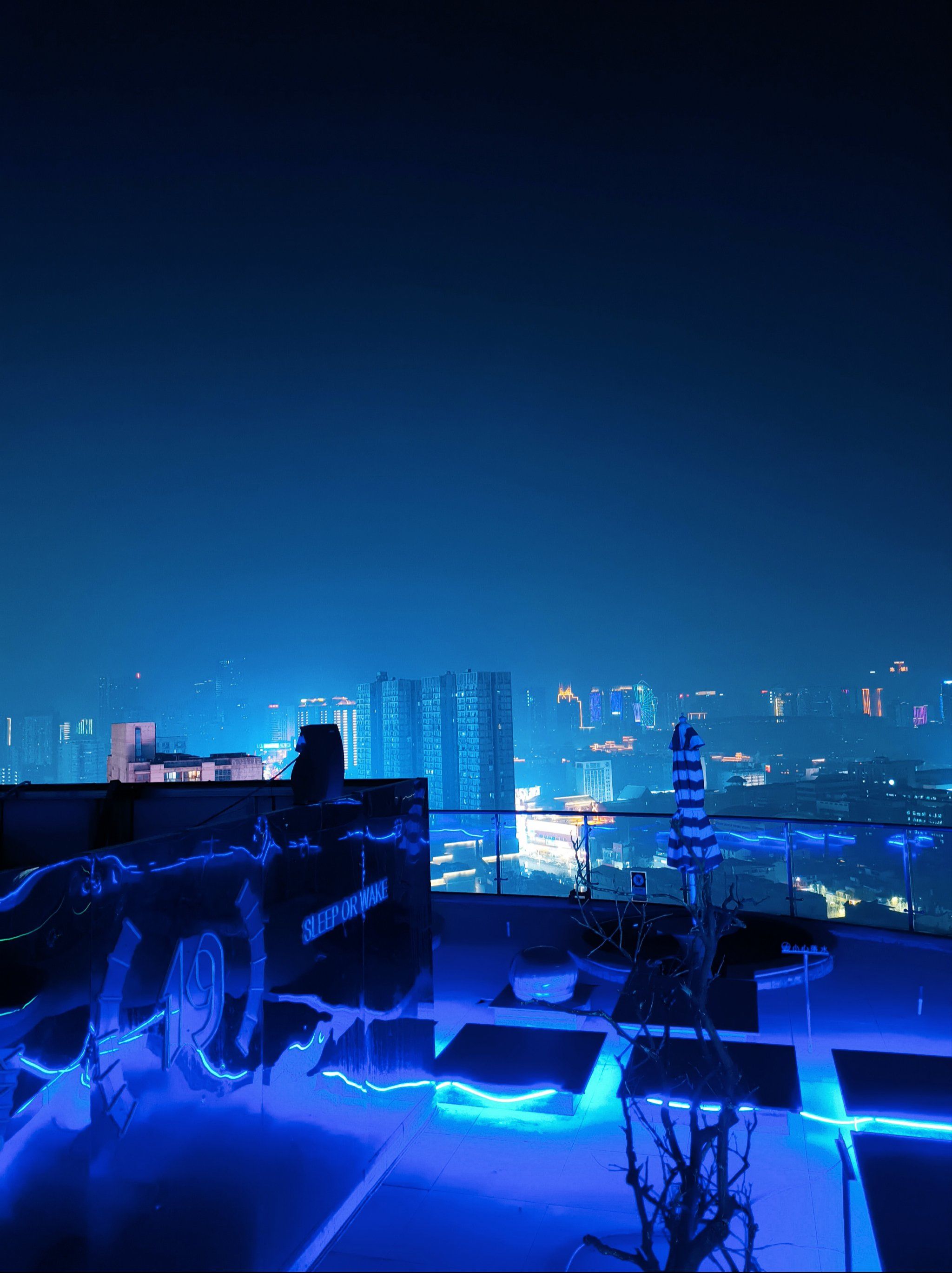 小酌露台清吧,看长沙五一广场湘江夜景🌃