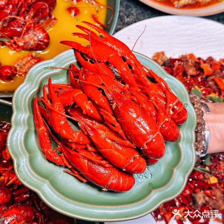 喝酒嗦虾看球赛⚽这才是人生啊