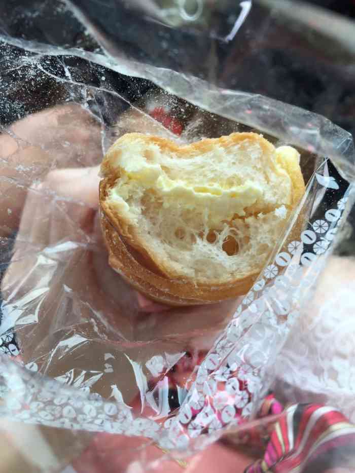 静安面包房(桂林店)-"芝士感觉少了点,团购蛮便宜的.蛋糕的口感.