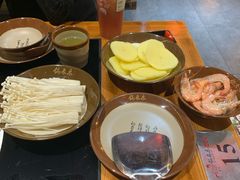 -锅来乐地锅鸡(安亭店)