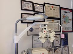 -罗伯特眼镜·蔡司官方授权(前海卓悦 INTOWN 购物中心店)
