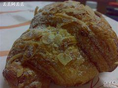 黄油十足的羊角-西点坊(浦东香格里拉店)