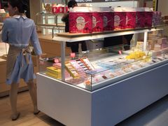 面包甜点陈列柜-好利来(奥林匹克购物广场店)