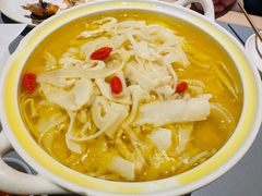 -桂满陇·手作小笼包&江南叫花鸡(中山公园店)
