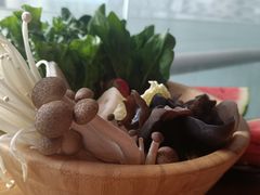 -湊湊火锅·茶憩(新中关购物中心店)