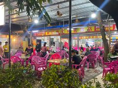 -黄记四更烤乳猪店