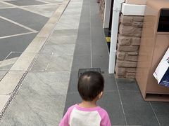 -斯普瑞斯奥特莱斯