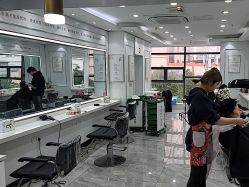 -镁连社·美联社