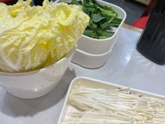 -鲁员外地锅鸡地锅鱼(古墩路店)