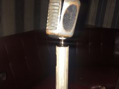 -唛客疯量贩式KTV(金飞达广场店)