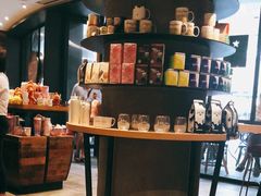 零售区-星巴克臻选(深圳金光华店)