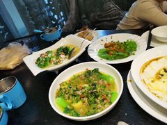 -河畔春天时尚餐厅