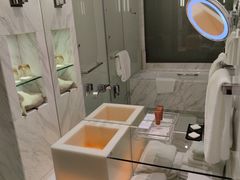 -上海滴水湖皇冠假日酒店