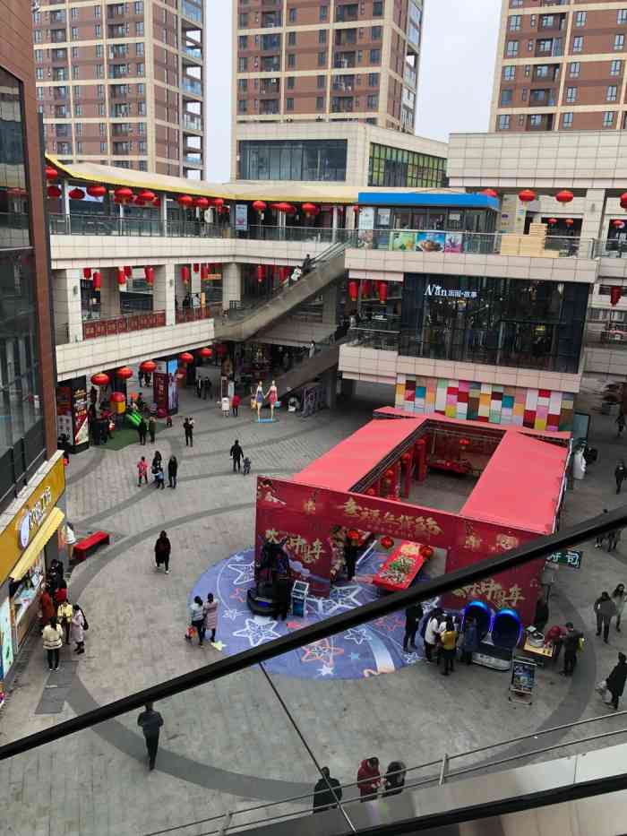 昌建广场-"在漯河高中上高三的时候来这边的老校区,这.