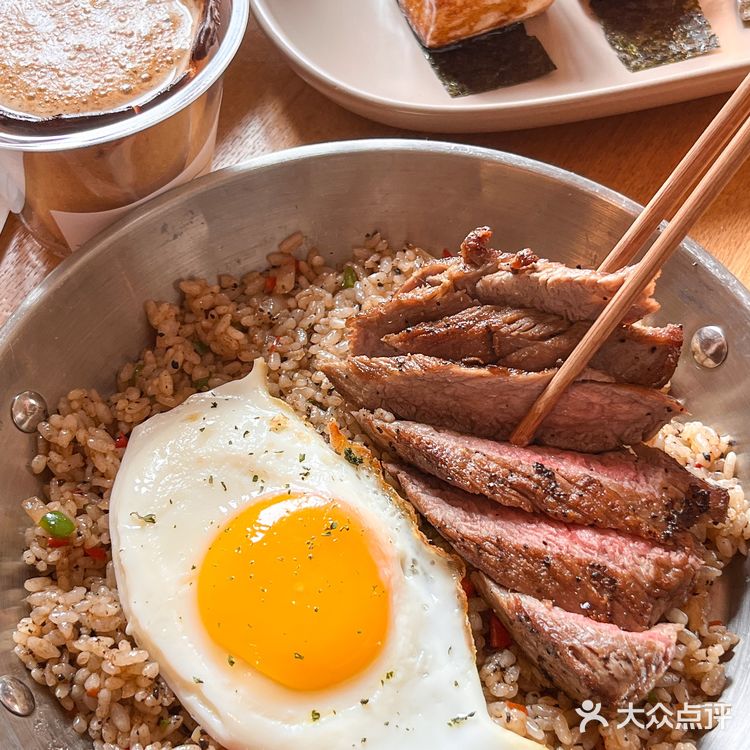 真的很难不爱这家街头意式餐厅🍴超有氛围☀️