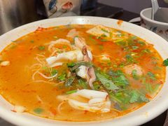 -大头虾越式风味餐厅(光明广场店)