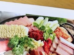 -亲昵春川鸡排(韩国美食街店)