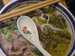 -洱火云南酸菜牛肉火锅(石景山当代商城店)