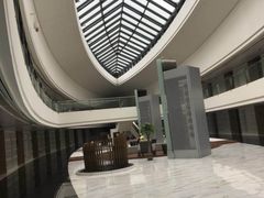 -上海滴水湖皇冠假日酒店