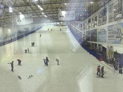-乔波室内滑雪场
