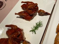 脆皮乳鸽-新荣记(BFC外滩金融中心店)