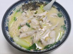 招牌黄鱼面-明呈黄鱼面馆(斜土路店)