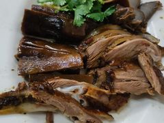 鹅肝拼鹅肉饭-乌文新澄海卤鹅店
