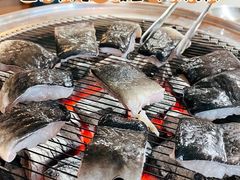 -围炉肉舍•炭烤活鳗•丹东海鲜烤肉(步行街店)