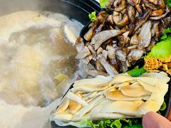 -菌海森林·非遗野生菌火锅(西山区滇池路摩根道店)