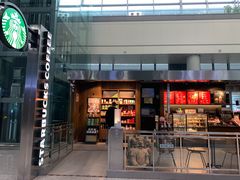 门面-星巴克(西安机场1店T3到达店)