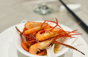 Fresh Shrimp Poached in Mountain Spring Water